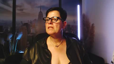 MollySun Nina Randmann online show from September 8, 2025, 6:07 pm