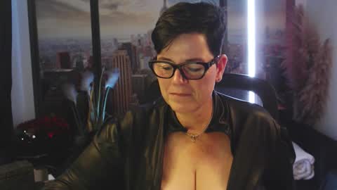 MollySun Nina Randmann online show from October 2, 2025, 6:37 pm