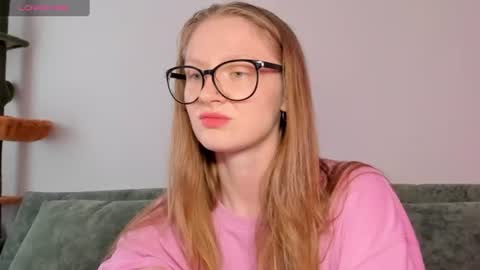 mollytucker online show from July 12, 2026, 3:25 pm