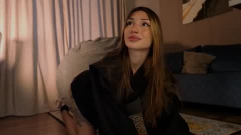 Molly online show from November 17, 2025, 10:43 am