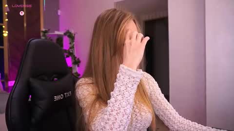 mollyymayy online show from February 17, 2026, 4:13 pm