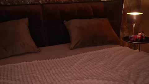 mollyymayy online show from July 24, 2026, 1:25 am