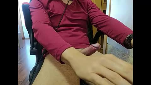 molom online show from January 17, 2025, 9:39 am