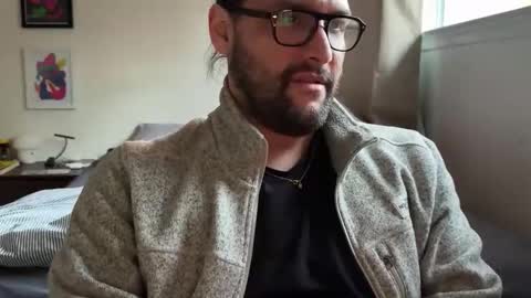 molten_escargot online show from January 29, 2025, 1:05 am