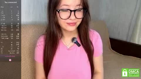 Snapshot of moltenpeach chatting on July 19, 2026, 3:32 am Hermina online show from July 19, 2026, 3:32 am