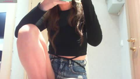 Hailey online show from November 15, 2025, 3:37 am