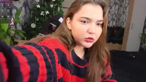 Snapshot of momiji_i chatting on January 10, 2026, 1:35 pm Leah online show from January 10, 2026, 1:35 pm