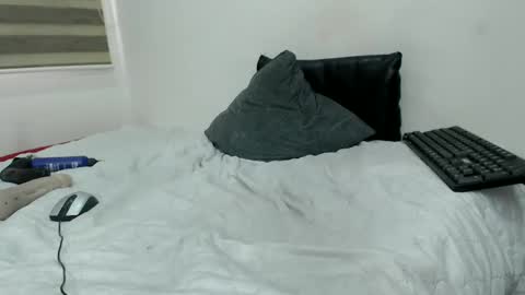 mommy26 online show from February 8, 2025, 12:39 pm