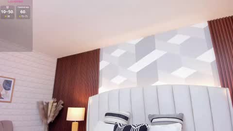 Letty Smith online show from September 25, 2025, 11:58 am