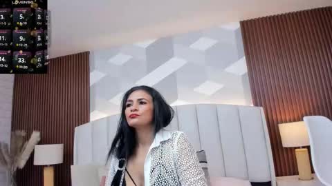 Letty Smith online show from November 25, 2025, 10:59 am