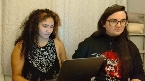 Mommy Bubbles online show from February 24, 2025, 4:04 pm