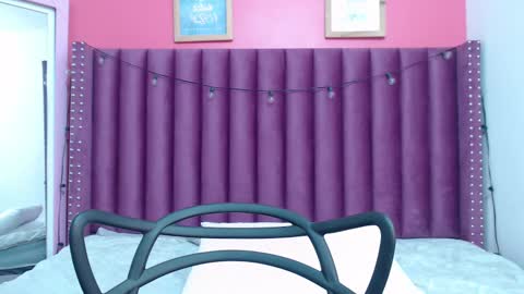 Daphne  online show from February 15, 2025, 6:02 am