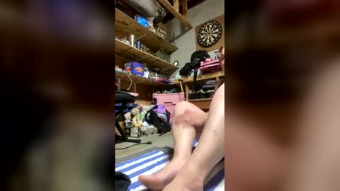 mommyme68387 online show from April 7, 2026, 7:42 am