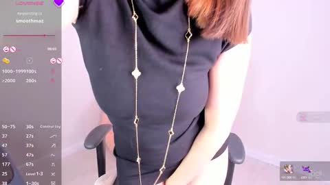 momo_ayase online show from October 4, 2025, 2:15 pm