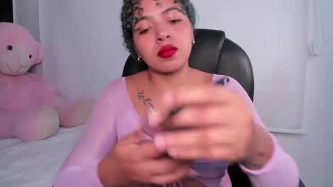 Momo  online show from March 15, 2026, 3:34 am