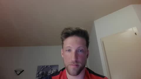 moms_little_monster online show from December 16, 2024, 3:54 pm