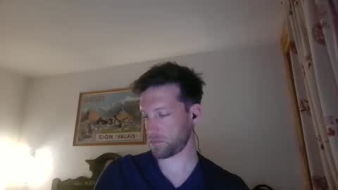 moms_little_monster online show from December 18, 2024, 8:03 pm