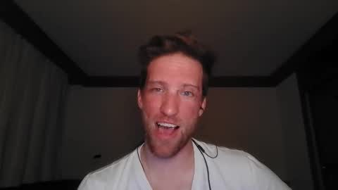 moms_little_monster online show from November 6, 2025, 8:10 pm