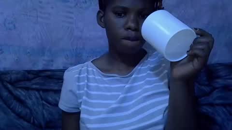 momsdoll online show from January 7, 2026, 6:05 am