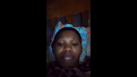 momsdoll online show from April 3, 2026, 11:47 pm