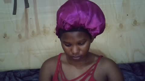 Snapshot of momsdoll chatting on July 21, 2026, 5:54 am momsdoll online show from July 21, 2026, 5:54 am