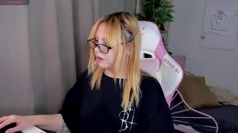 mon1ca_jones online show from October 20, 2025, 1:17 am