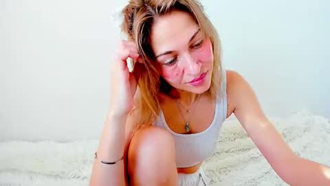 Mona online show from March 9, 2025, 5:22 am