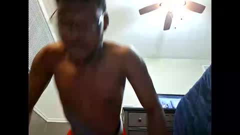 moneyboysaveg548 online show from February 11, 2026, 12:48 am