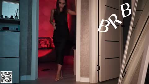 Monia Help me get 20000 subscribers online show from October 4, 2025, 5:44 pm