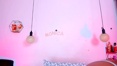 aleja      independent model       online show from April 19, 2026, 10:56 pm