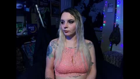 Monica online show from December 13, 2024, 3:32 pm