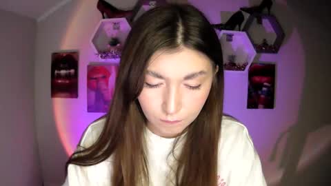 sweet girl and shine body online show from September 30, 2025, 7:13 am