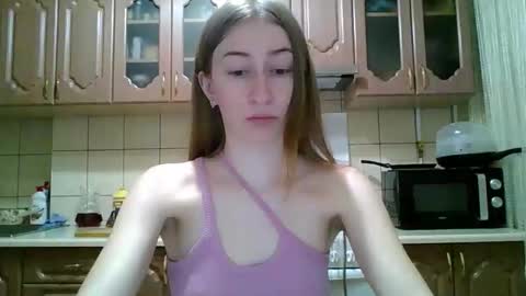 Snapshot of monica_tamayo chatting on April 28, 2026, 8:14 pm Monica online show from April 28, 2026, 8:14 pm