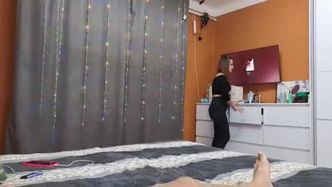 Monica Teddy online show from October 4, 2025, 8:29 pm
