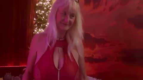 Monika    online show from December 31, 2024, 1:57 am