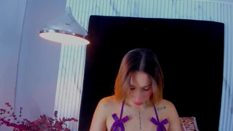 MONIK FOX online show from September 14, 2025, 8:08 pm