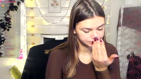 Monika online show from November 4, 2025, 1:10 pm