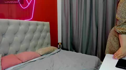 Snapshot of monikacharming chatting on November 17, 2025, 2:06 am Monika online show from November 17, 2025, 2:06 am