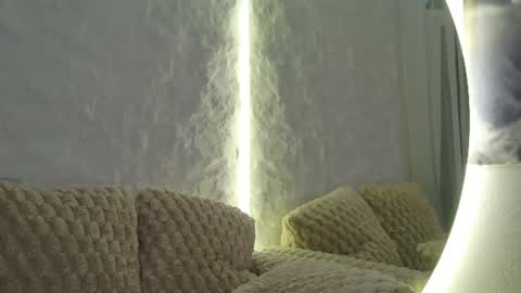 Snapshot of monique_a chatting on June 18, 2026, 9:14 am Ask me online show from June 18, 2026, 9:14 am