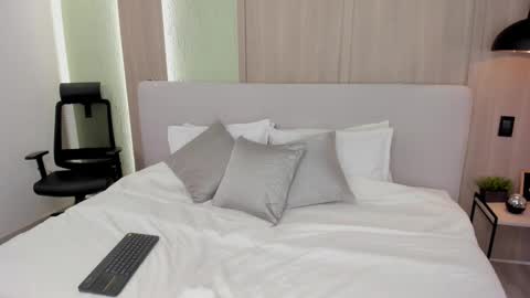 Monique  online show from December 14, 2025, 5:40 pm