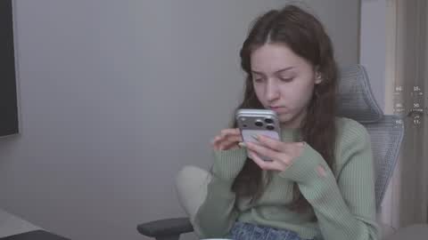 Snapshot of monnymoonn chatting on June 18, 2026, 6:46 am Mary online show from June 18, 2026, 6:46 am