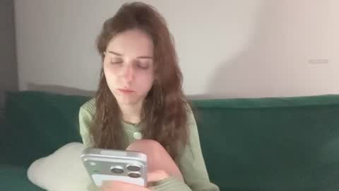 Snapshot of monnymoonn chatting on June 21, 2026, 8:22 pm Mary online show from June 21, 2026, 8:22 pm
