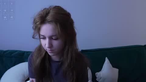 Snapshot of monnymoonn chatting on August 1, 2026, 7:29 am Mary online show from August 1, 2026, 7:29 am