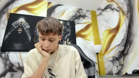 Snapshot of mono_blonde chatting on June 11, 2026, 11:41 am mono_blonde online show from June 11, 2026, 11:41 am