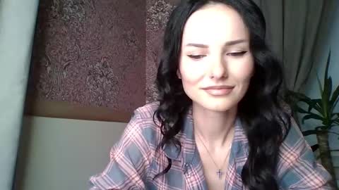 monparis_dream online show from October 10, 2025, 2:27 pm