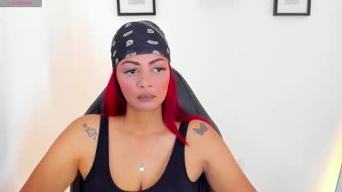 monserrat__1 online show from April 20, 2026, 9:05 pm