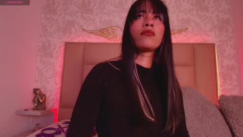 Adriana online show from October 28, 2025, 1:58 pm