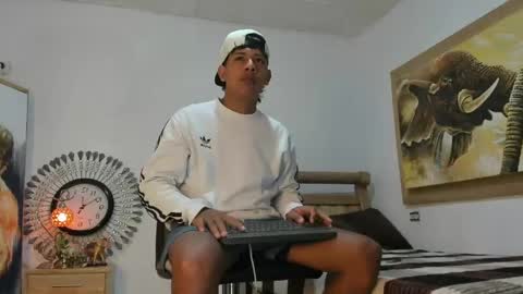 monsoon_the_best online show from April 22, 2026, 2:58 am