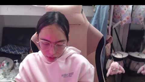 ELYSE A SIMPLE GIRL online show from December 11, 2024, 8:50 pm