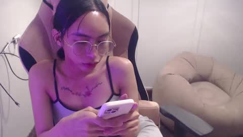 ELYSE A SIMPLE GIRL online show from January 24, 2025, 2:08 pm